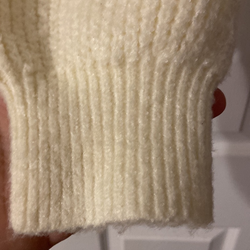 Maurice’s Sweater size L brand new with tag very soft and warm. - Picture 5 of 8